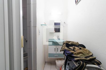 Casa à venda com 100m², 2 quartos e 2 vagas Casa à venda com 100m², 2 quartos e 2 vagasBanheiro da Suíte