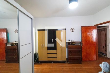 Casa à venda com 100m², 2 quartos e 2 vagas Casa à venda com 100m², 2 quartos e 2 vagasSuíte