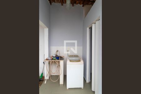 Casa à venda com 100m², 2 quartos e 2 vagas Casa à venda com 100m², 2 quartos e 2 vagasÁrea de Serviço