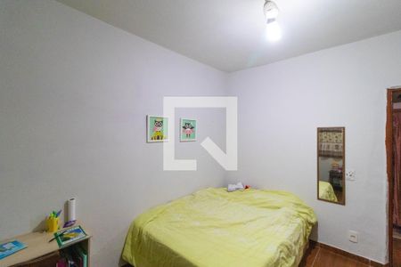 Casa à venda com 100m², 2 quartos e 2 vagas Casa à venda com 100m², 2 quartos e 2 vagasQuarto