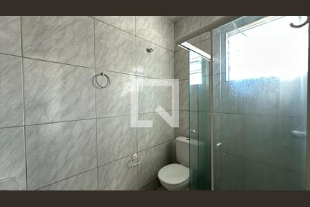 Banheiro de kitnet/studio para alugar com 1 quarto, 20m² em Cruzeiro, São José dos Pinhais