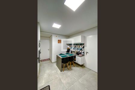 Apartamento à venda com 143m², 3 quartos e 2 vagasCozinha