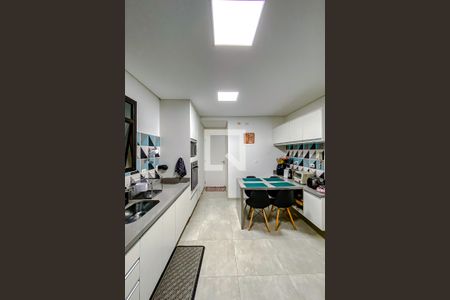 Apartamento à venda com 143m², 3 quartos e 2 vagasCozinha
