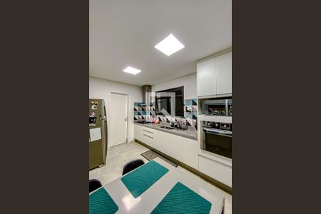 Apartamento à venda com 143m², 3 quartos e 2 vagasCozinha