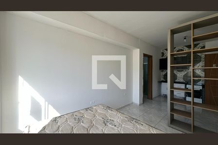 Sala/Quarto de kitnet/studio para alugar com 1 quarto, 20m² em Cruzeiro, São José dos Pinhais