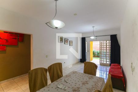 Sala de casa à venda com 2 quartos, 100m² em Jardim Nadir, São Paulo