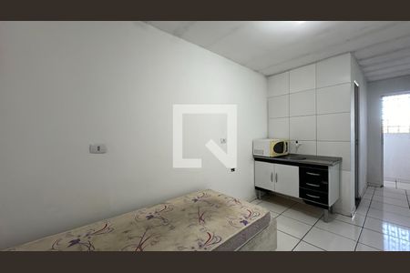 Sala/Quarto de kitnet/studio para alugar com 1 quarto, 10m² em Cruzeiro, São José dos Pinhais
