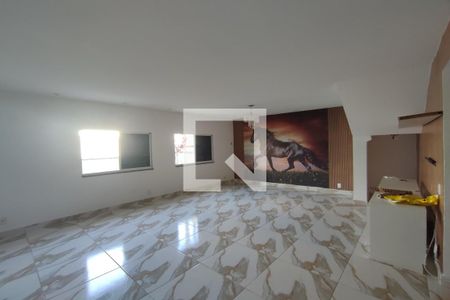 1º Pav - Sala de casa de condomínio para alugar com 3 quartos, 320m² em Taquara, Rio de Janeiro