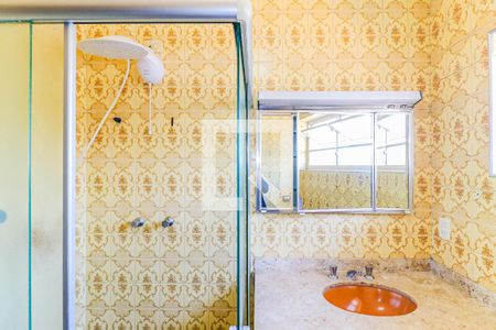 Casa à venda com 163m², 3 quartos e 2 vagasBanheiro