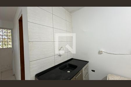 Cozinha de kitnet/studio para alugar com 1 quarto, 10m² em Cruzeiro, São José dos Pinhais