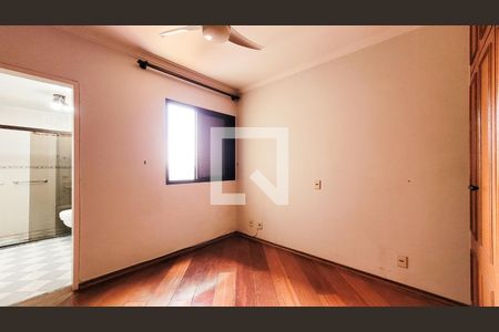 Suíte de apartamento à venda com 3 quartos, 130m² em Bosque, Campinas