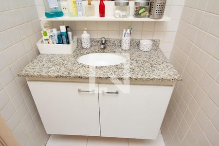 Apartamento à venda com 86m², 2 quartos e sem vaga Apartamento à venda com 86m², 2 quartos e sem vagaBanheiro