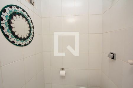 Apartamento à venda com 86m², 2 quartos e sem vaga Apartamento à venda com 86m², 2 quartos e sem vagaBanheiro de serviço