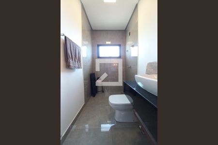 Banheiro de casa de condomínio para alugar com 3 quartos, 370m² em Swiss Park, Campinas