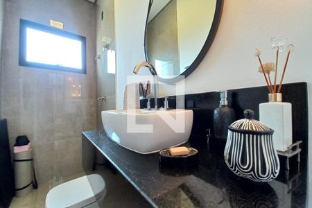 Banheiro de casa de condomínio à venda com 3 quartos, 370m² em Swiss Park, Campinas