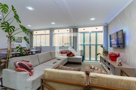 Sala de casa à venda com 3 quartos, 300m² em Parque Guarani, São Paulo