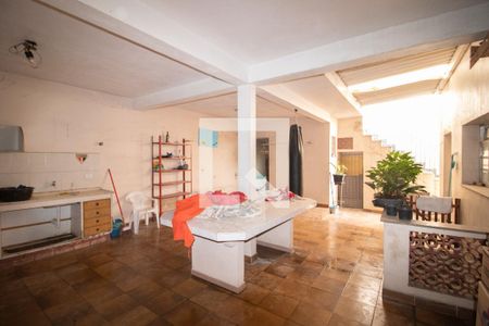 Casa à venda com 300m², 4 quartos e 3 vagasChurrasqueira