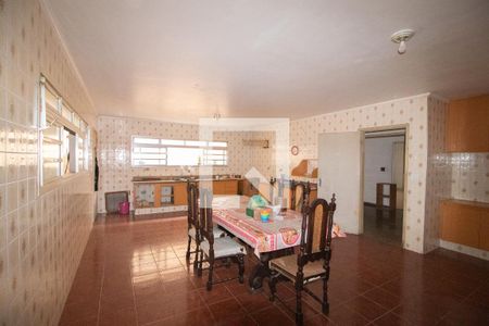 Casa à venda com 300m², 4 quartos e 3 vagasCozinha