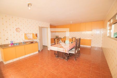 Casa à venda com 300m², 4 quartos e 3 vagasCozinha
