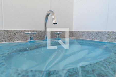 Apartamento à venda com 100m², 4 quartos e 2 vagasBanheiro da Suíte Detalhe