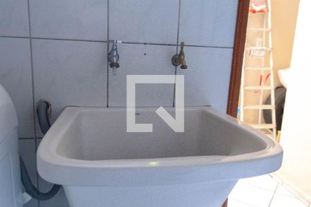 Casa à venda com 160m², 3 quartos e 3 vagas Casa à venda com 160m², 3 quartos e 3 vagasÁrea de Serviço