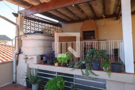 Casa à venda com 160m², 3 quartos e 3 vagas Casa à venda com 160m², 3 quartos e 3 vagasQuintal