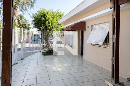 Casa à venda com 160m², 3 quartos e 3 vagas Casa à venda com 160m², 3 quartos e 3 vagasGaragem