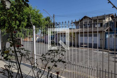 Casa à venda com 160m², 3 quartos e 3 vagas Casa à venda com 160m², 3 quartos e 3 vagasQuintal