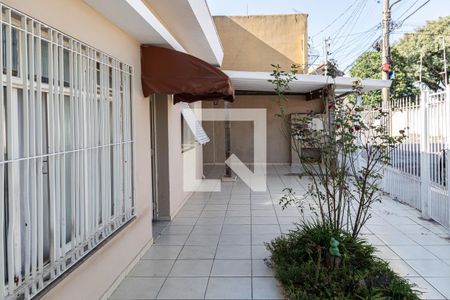 Casa à venda com 160m², 3 quartos e 3 vagas Casa à venda com 160m², 3 quartos e 3 vagasQuintal