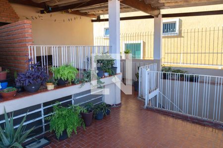 Casa à venda com 160m², 3 quartos e 3 vagas Casa à venda com 160m², 3 quartos e 3 vagasQuintal