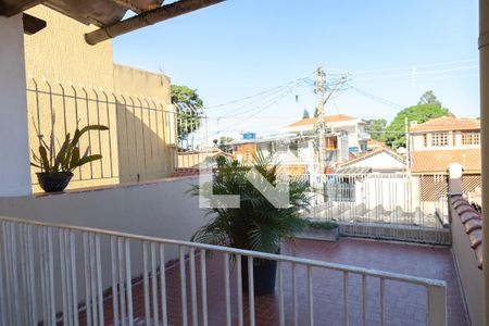 Casa à venda com 160m², 3 quartos e 3 vagas Casa à venda com 160m², 3 quartos e 3 vagasQuintal