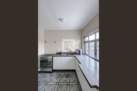 Casa para alugar com 260m², 3 quartos e 2 vagasCozinha