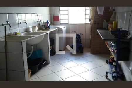 Casa à venda com 4 quartos, 225m² em Madre Gertrudes, Belo Horizonte