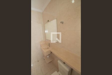 Casa para alugar com 110m², 3 quartos e 1 vagaBanheiro