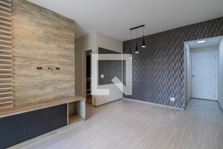 Sala de apartamento para alugar com 2 quartos, 85m² em Jardim Tupanci, Barueri