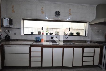 Casa para alugar com 320m², 3 quartos e 5 vagasCozinha