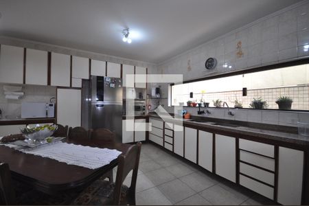 Casa para alugar com 320m², 3 quartos e 5 vagasCozinha