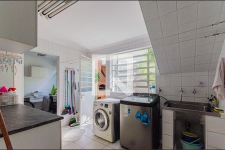 Casa à venda com 280m², 3 quartos e 4 vagasÁrea de Serviço