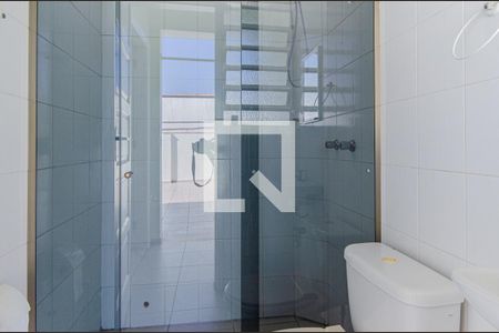 Casa à venda com 280m², 3 quartos e 4 vagasBanheiro de serviço