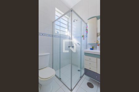 Casa à venda com 280m², 3 quartos e 4 vagasBanheiro da Suíte 1