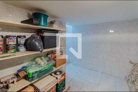 Casa à venda com 280m², 3 quartos e 4 vagasPorão