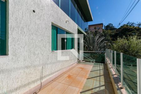 Casa à venda com 300m², 5 quartos e 4 vagasÁrea comum