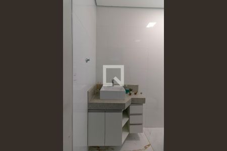 Casa à venda com 300m², 5 quartos e 4 vagasBanheiro