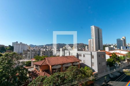 Casa à venda com 300m², 5 quartos e 4 vagasVista Quarto