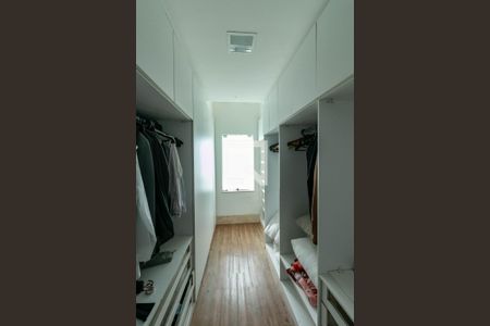Casa à venda com 300m², 5 quartos e 4 vagasCloset Suíte