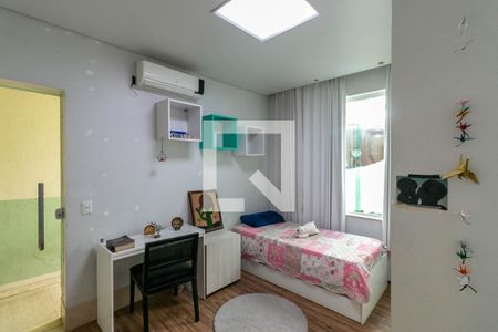 Casa à venda com 300m², 5 quartos e 4 vagasQuarto 4