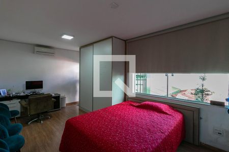 Casa à venda com 300m², 5 quartos e 4 vagasQuarto 2