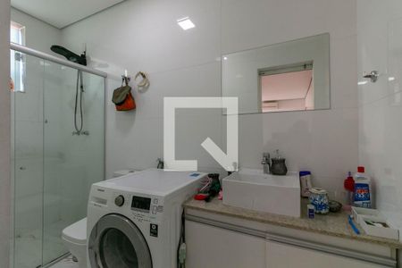 Casa à venda com 300m², 5 quartos e 4 vagasBanheiro 2