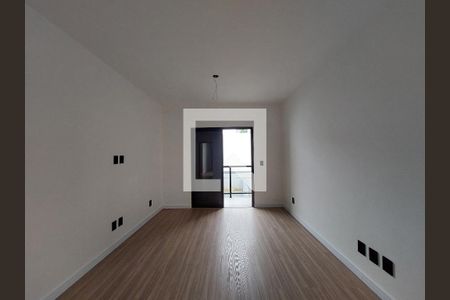 Casa à venda com 130m², 3 quartos e 2 vagas Casa à venda com 130m², 3 quartos e 2 vagasQuarto 3