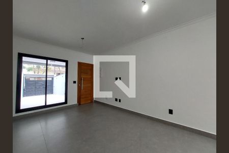 Sala de casa à venda com 3 quartos, 130m² em Vila Marari, São Paulo